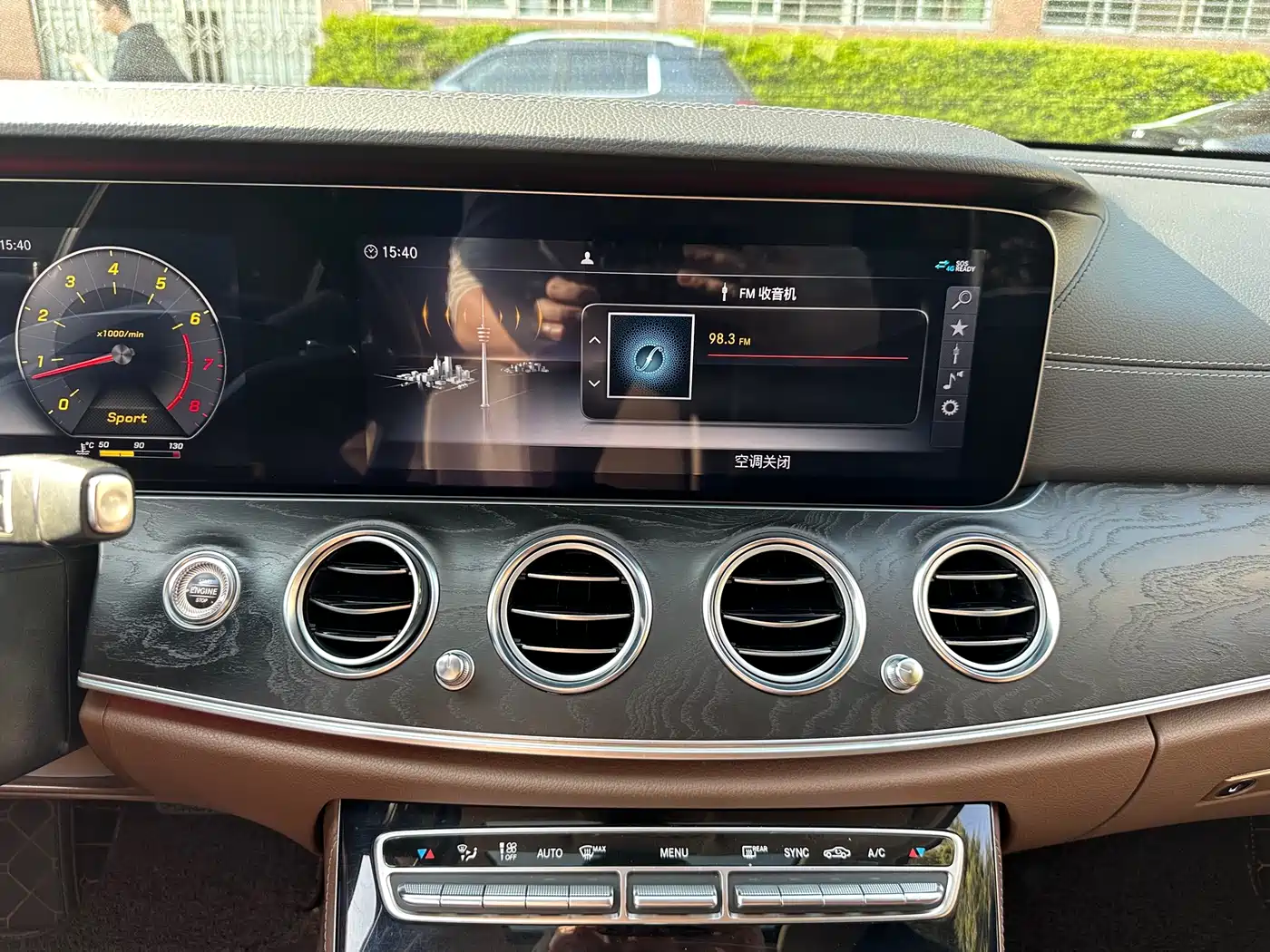 Mercedes-Benz E-Class 2016 E 200 L Sport Type фото 19