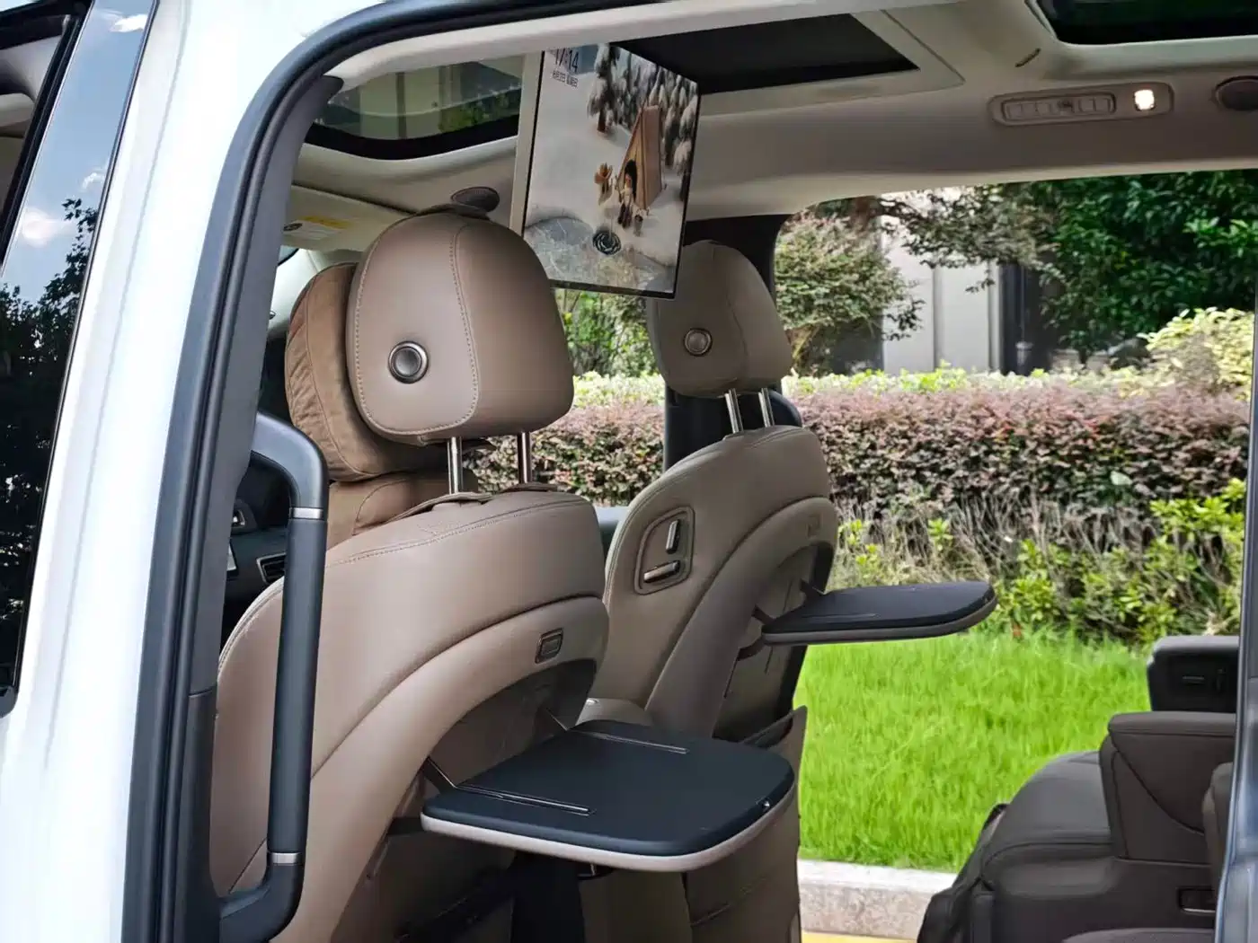 Li Auto MEGA 2025 2025 Model Home Family Special Edition