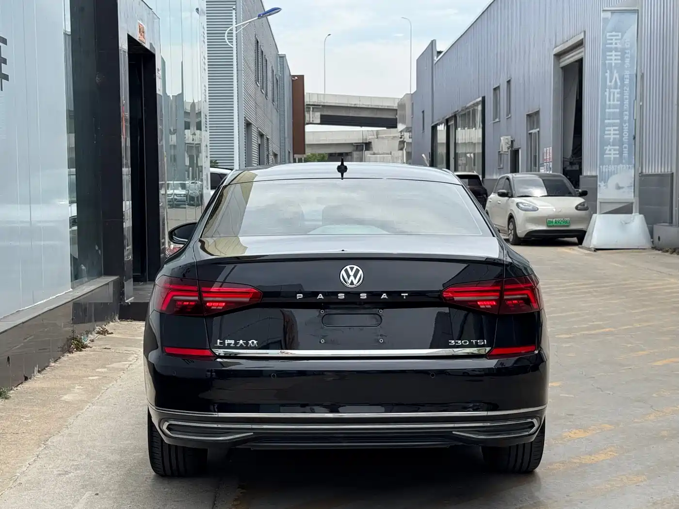 Volkswagen Passat 2019 330TSI Luxury Edition China VI фото 9