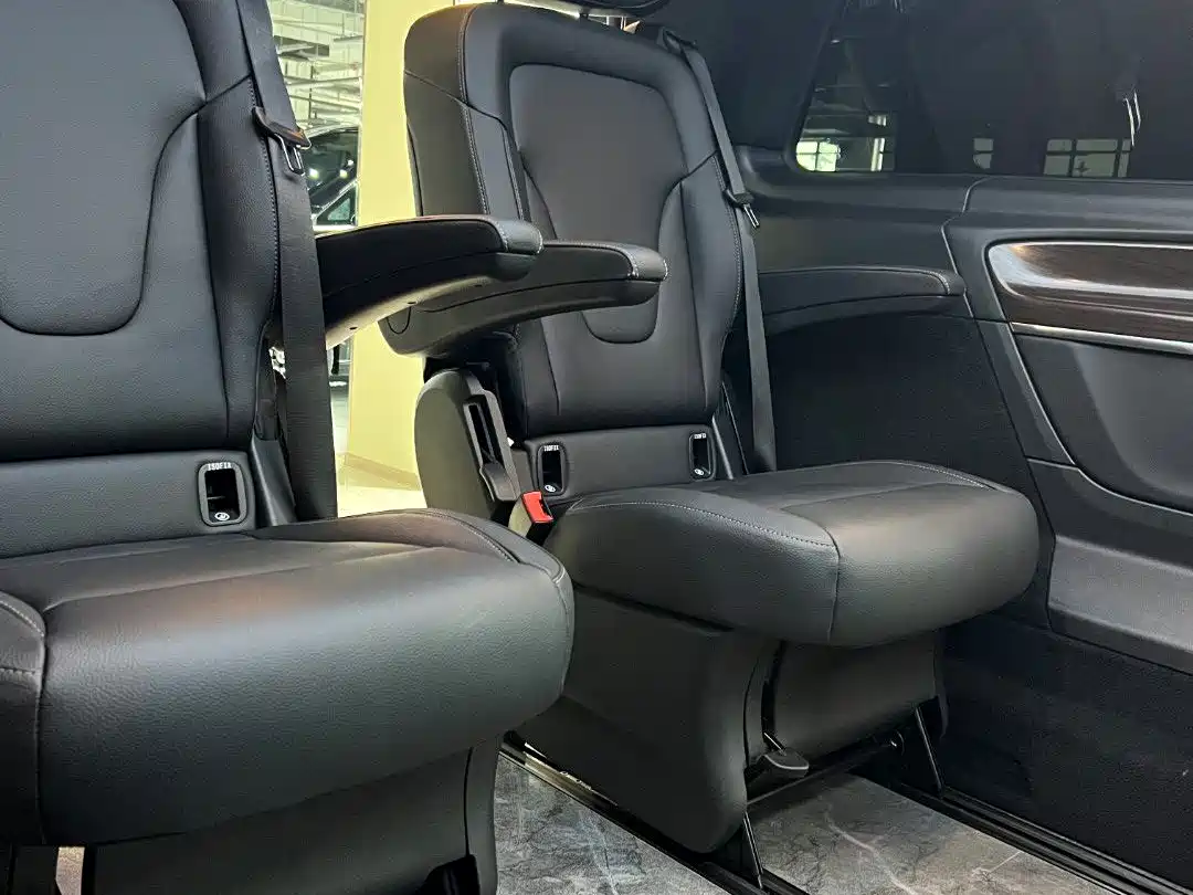 Mercedes-Benz V-Class 2022 V 260 Pilot Edition фото 13