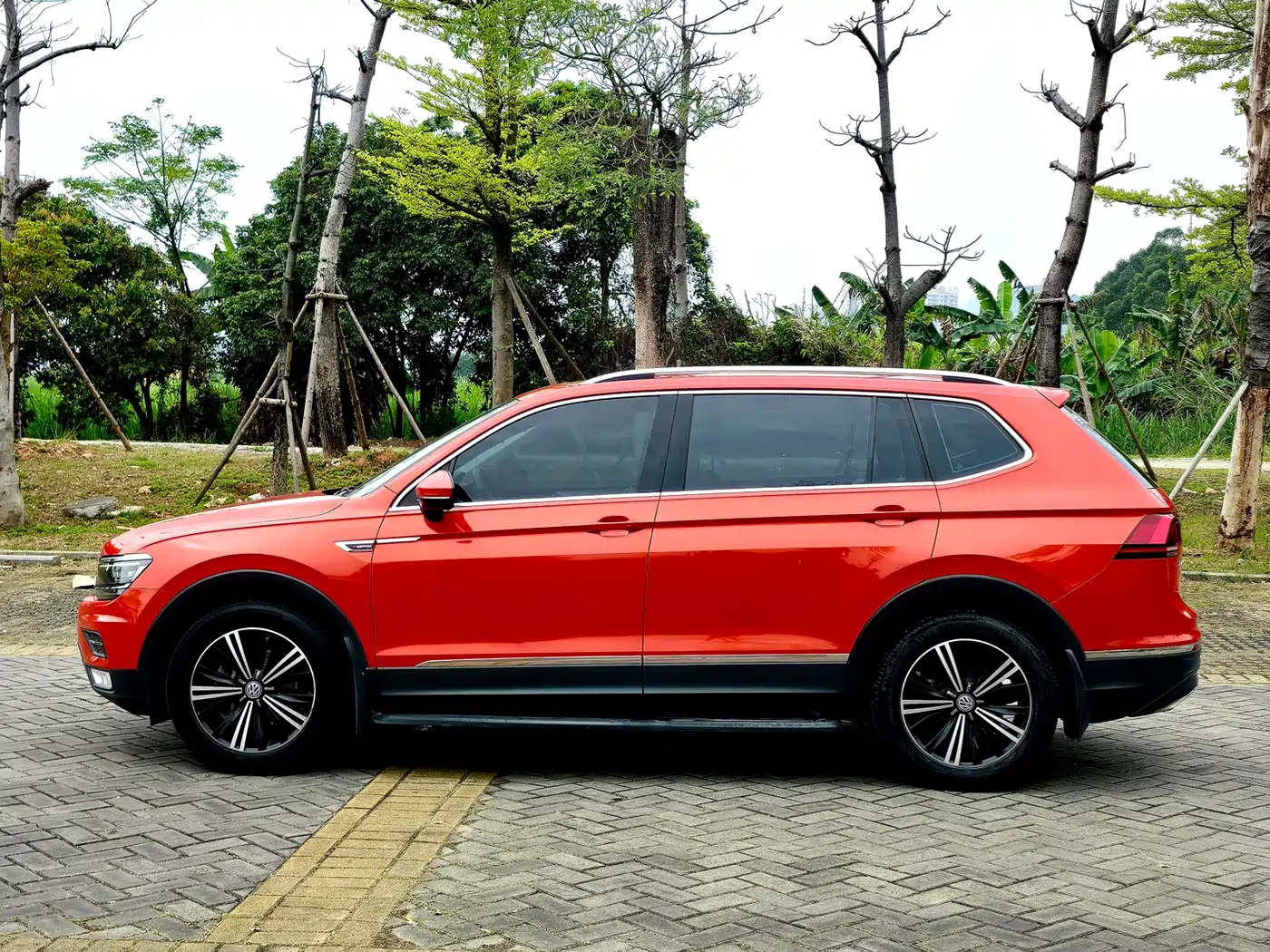 Volkswagen Tiguan L 2017 380TSI Automatic 4WD Luxury Edition фото 7