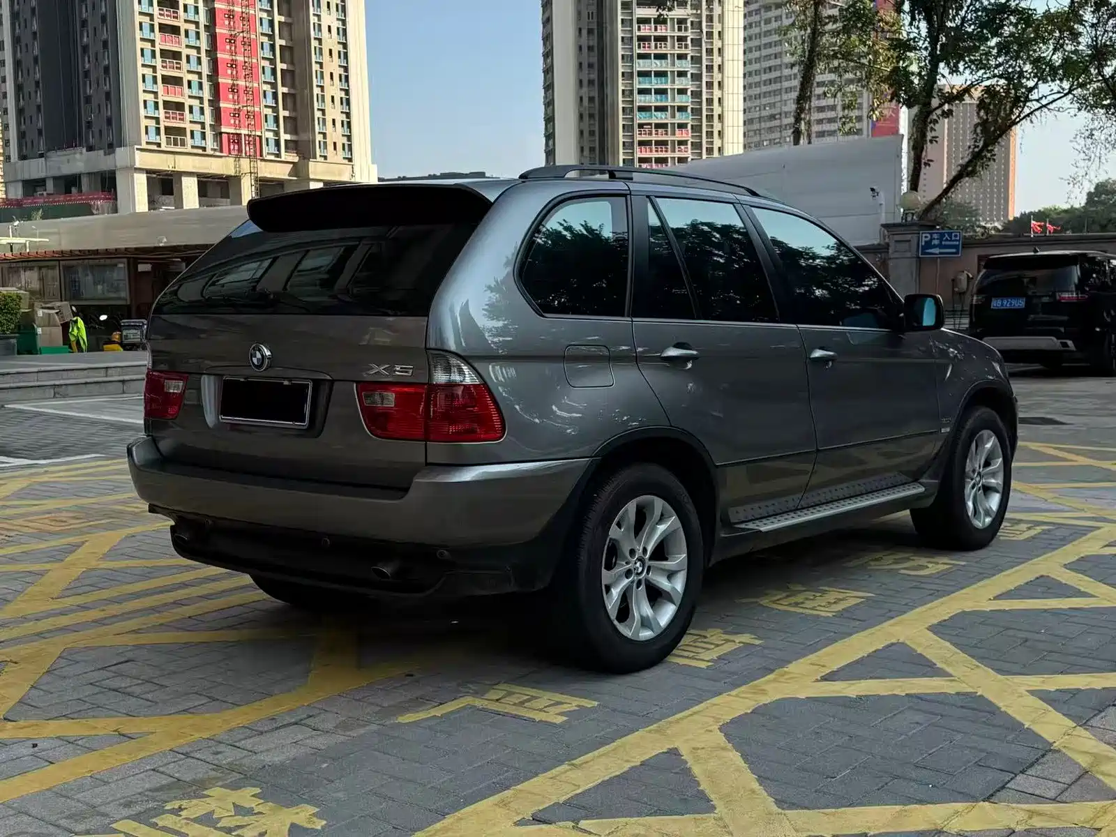 Photo 9 - BMW X5 (Import)