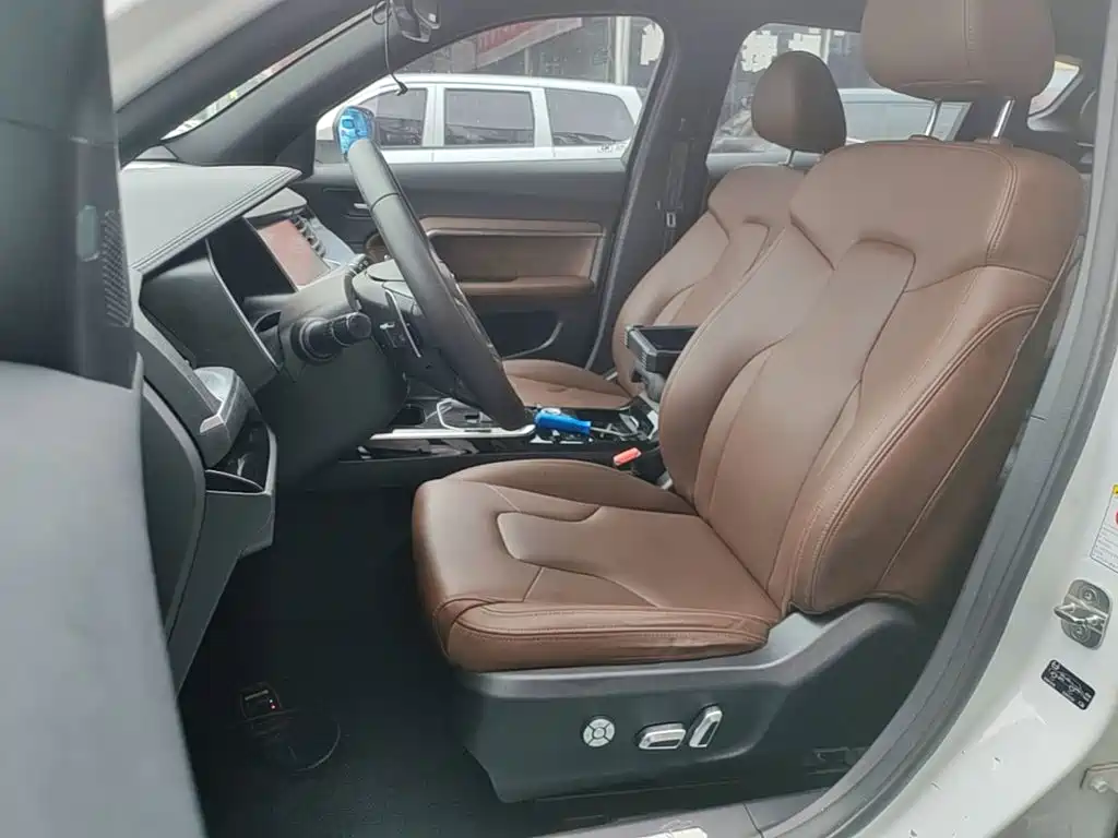 Фото 15 - Haval H6