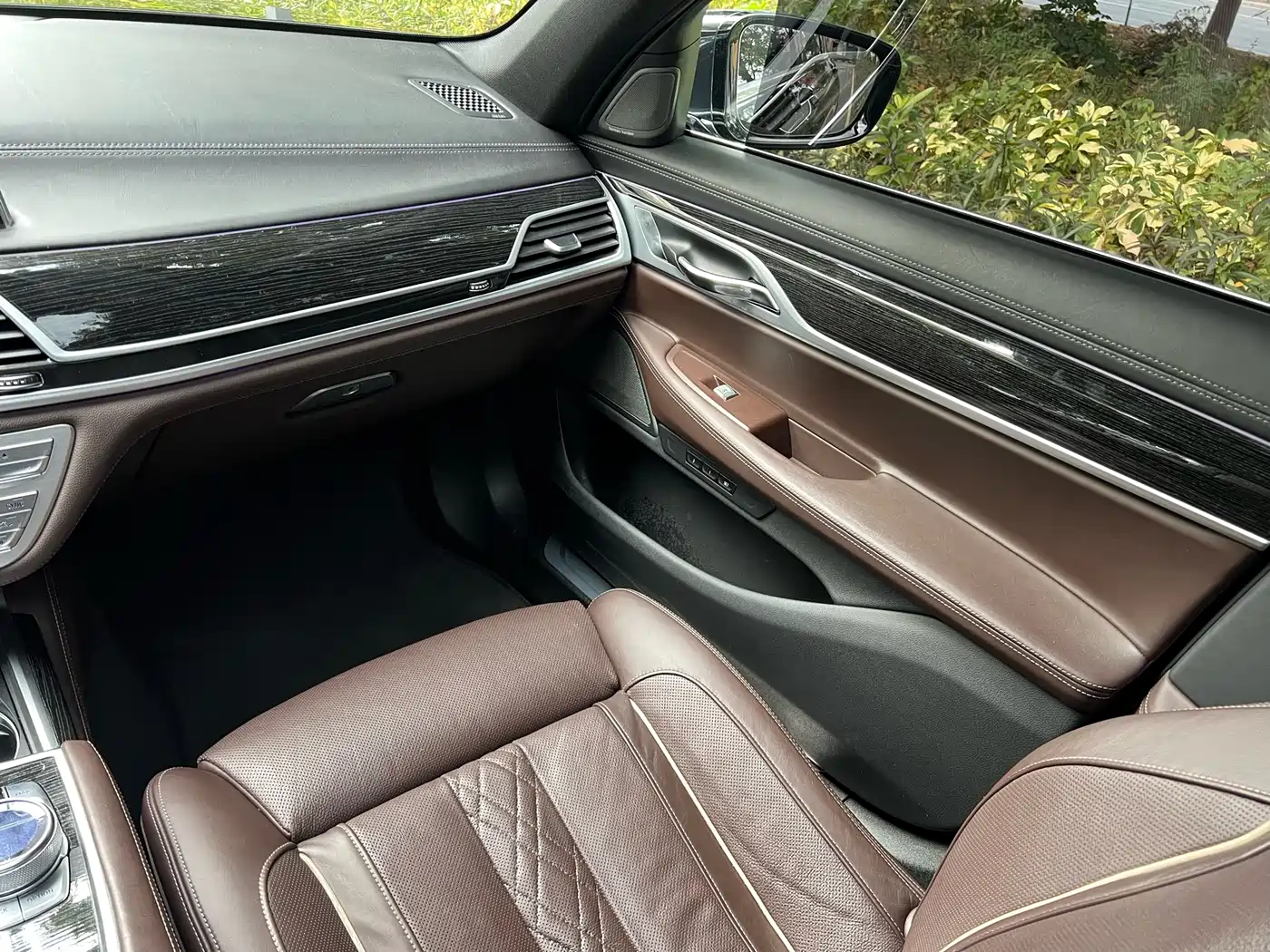 BMW 7 Series 2018 740Li Leading Type M Sport Package фото 8