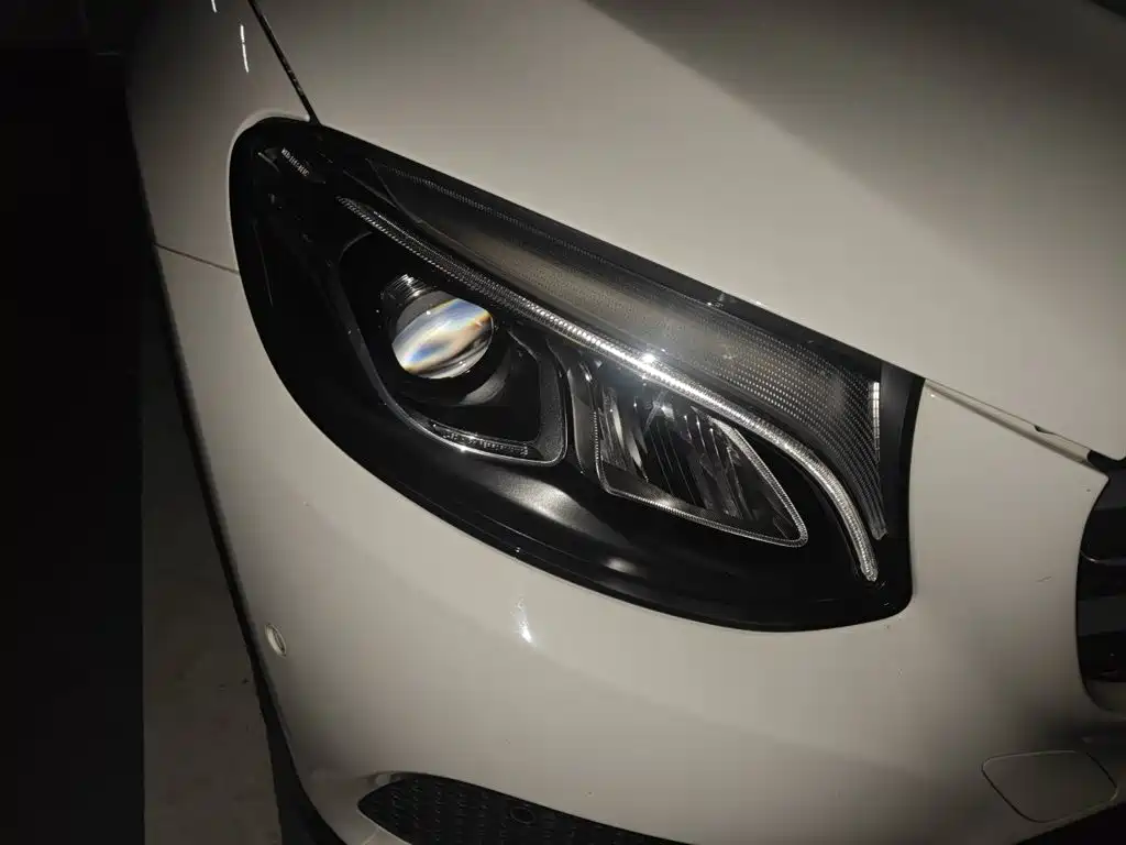 Фото 7 - Mercedes-Benz GLC