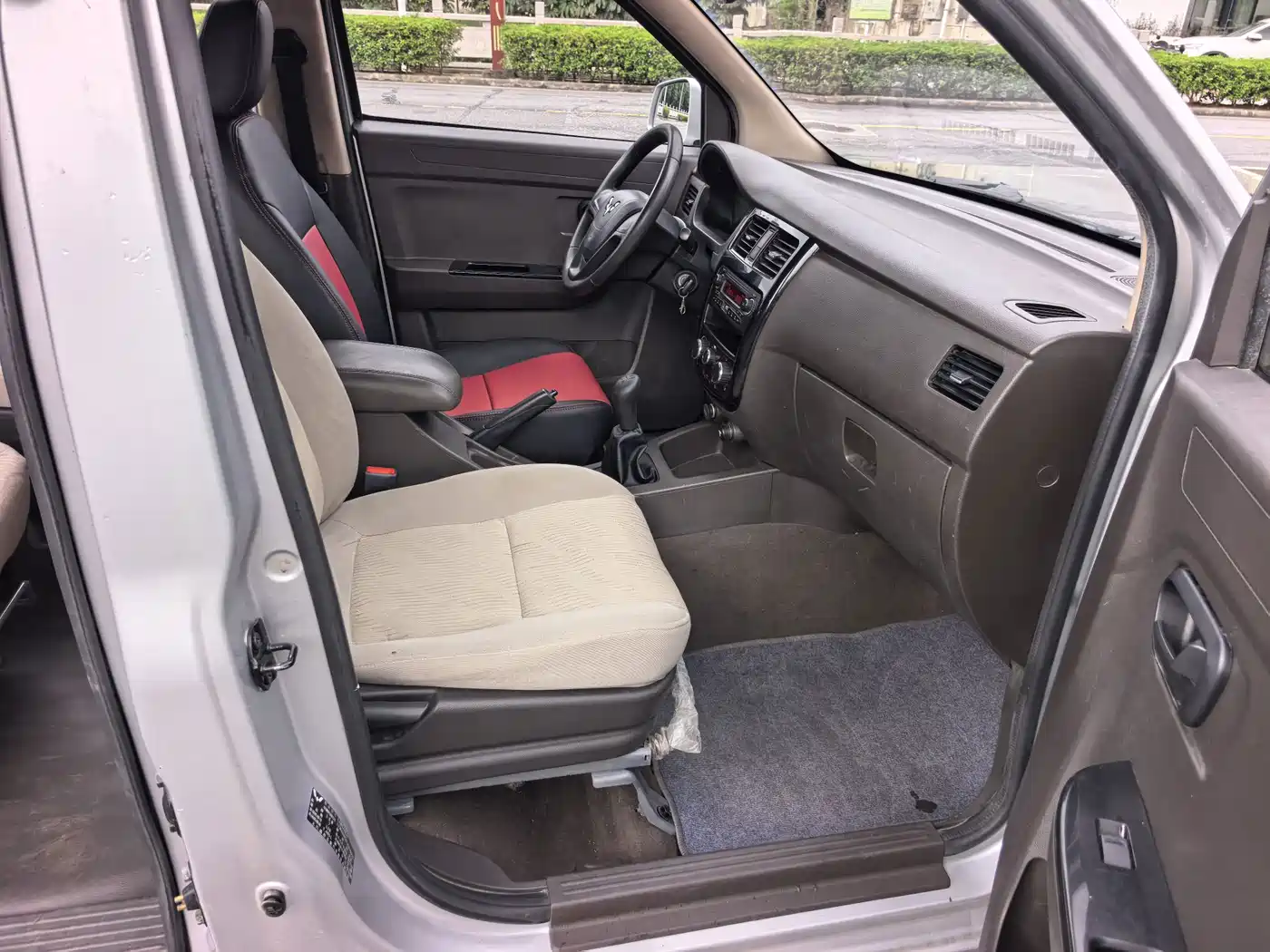 Wuling Motors Wuling Rongguang V 2019 2016 1.5L Standard