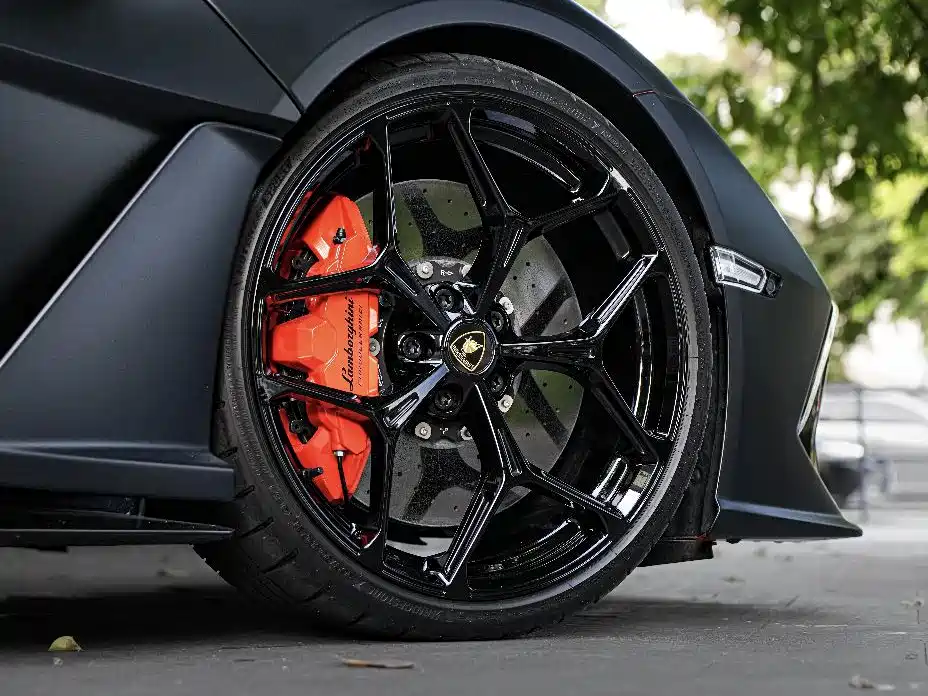 Lamborghini Revuelto 2025 2023 6.5L PHEV Standard