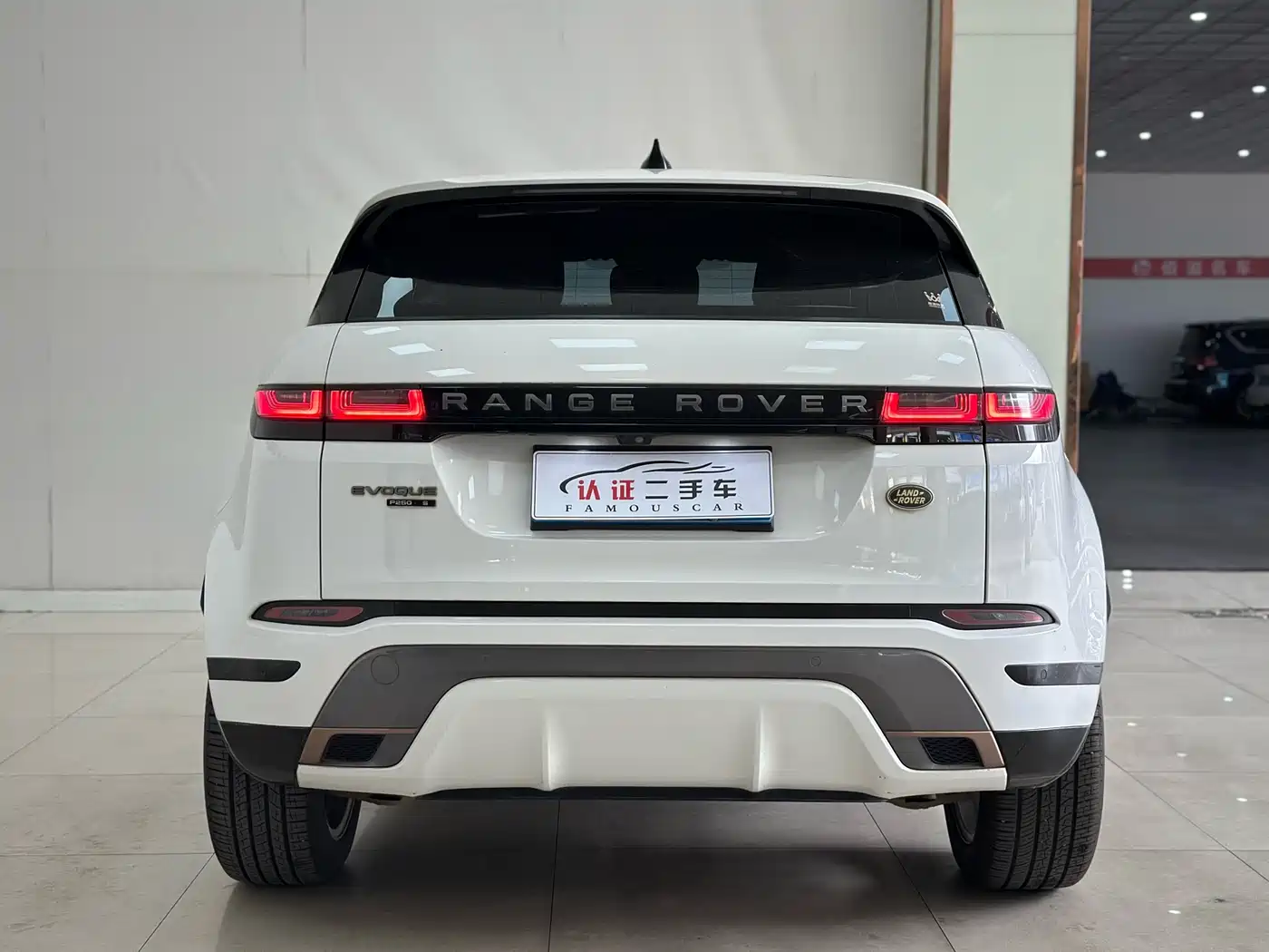 Land Rover Range Rover Evoque 2020 249PS R-DYNAMIC S Sport Edition фото 15