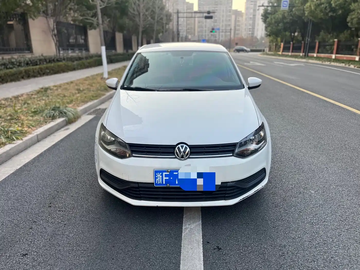 Volkswagen Polo 2018 1.5L Auto Safe Drive фото 2