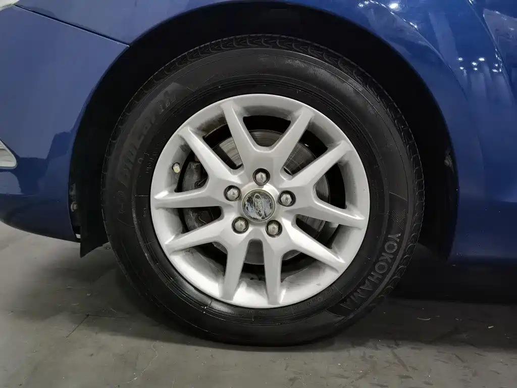 Фото 17 - Ford Focus