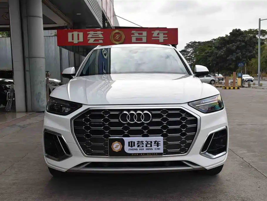 Audi Q5L 2021 40 TFSI Luxury Dynamic фото 2