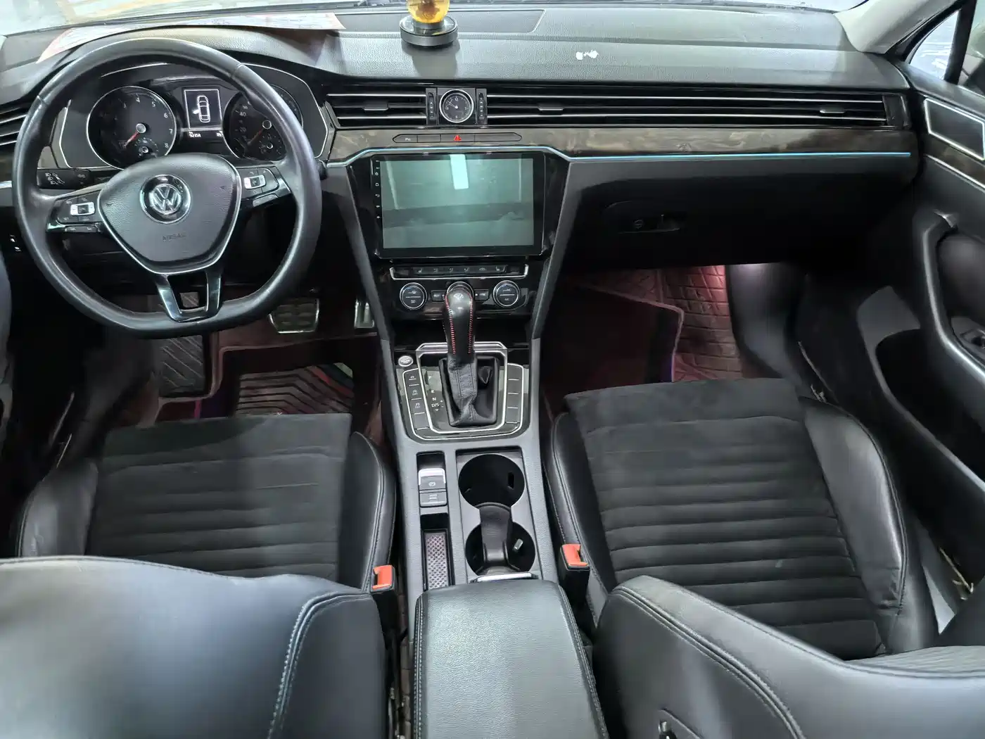 Volkswagen Magotan 2017 330TSI DSG Luxury фото 8