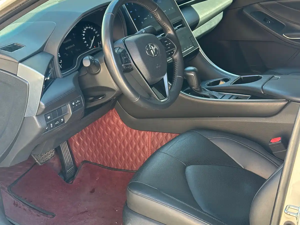 Toyota Avalon 2022 2.0L XLE Premium фото 8