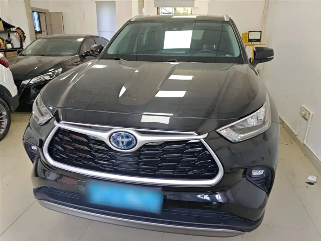 TOYOTA HIGHLANDER