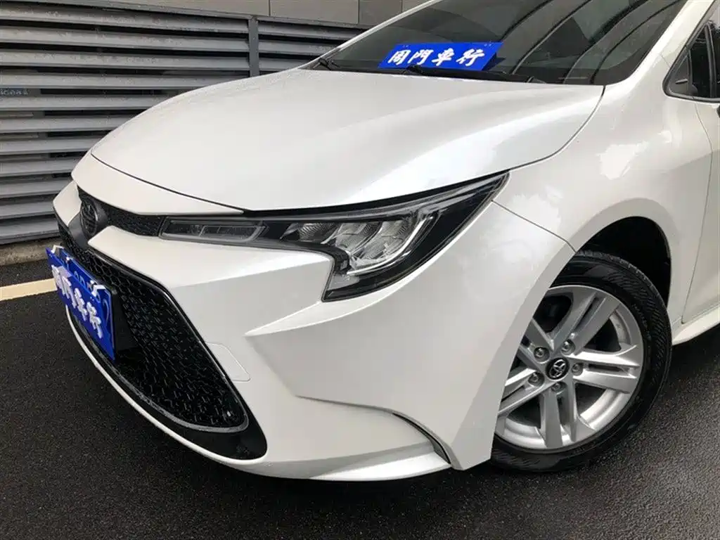 Toyota Levin 2021 185T CVT Luxury Edition фото 3