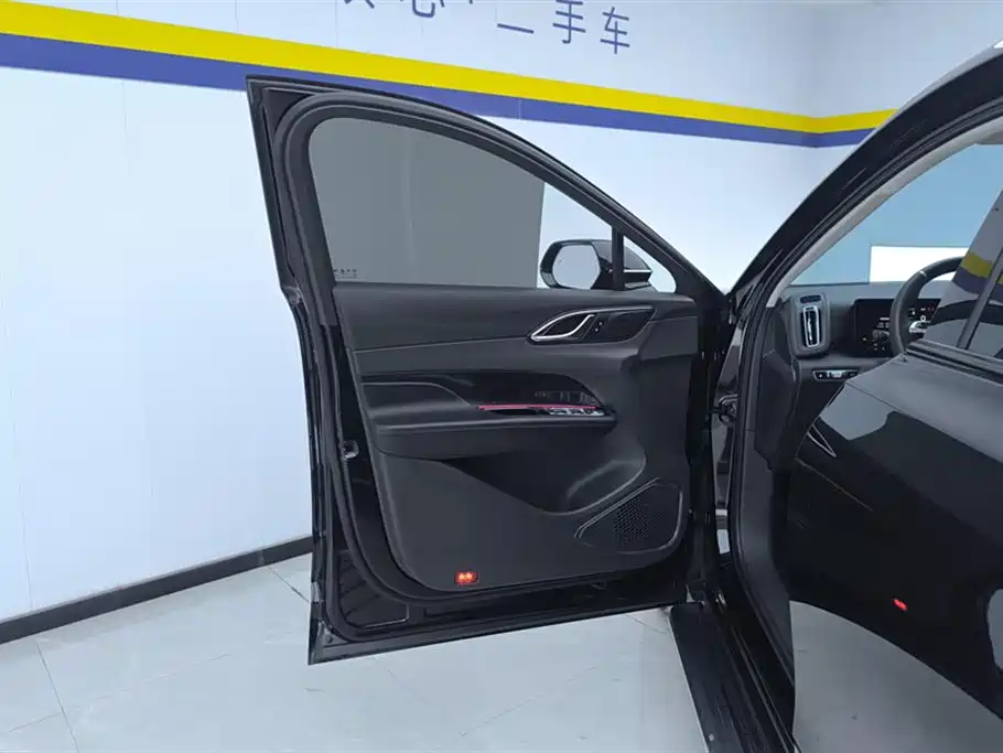 Hongqi HS3 PHEV 2024 PHEV 115km Power Edition фото 7