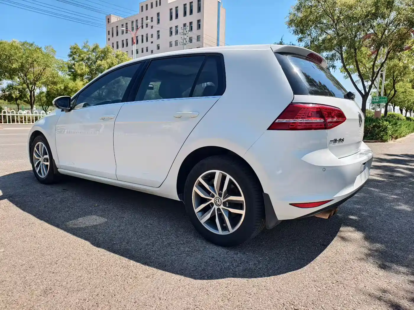 Volkswagen Golf 2016 230TSI Automatic Luxury фото 6