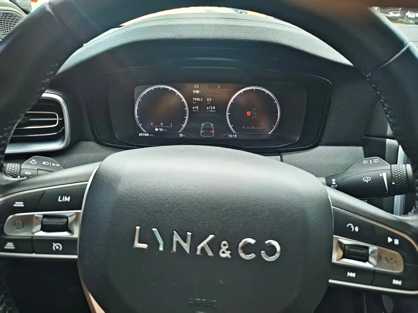 Lynk & Co 01 2017 2.0T 2WD Pro Version фото 12