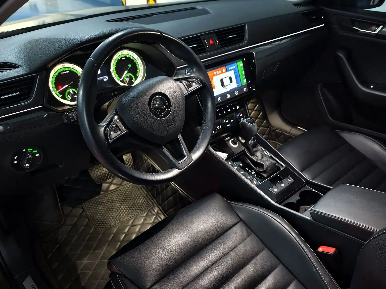 Photo 5 - Škoda Superb