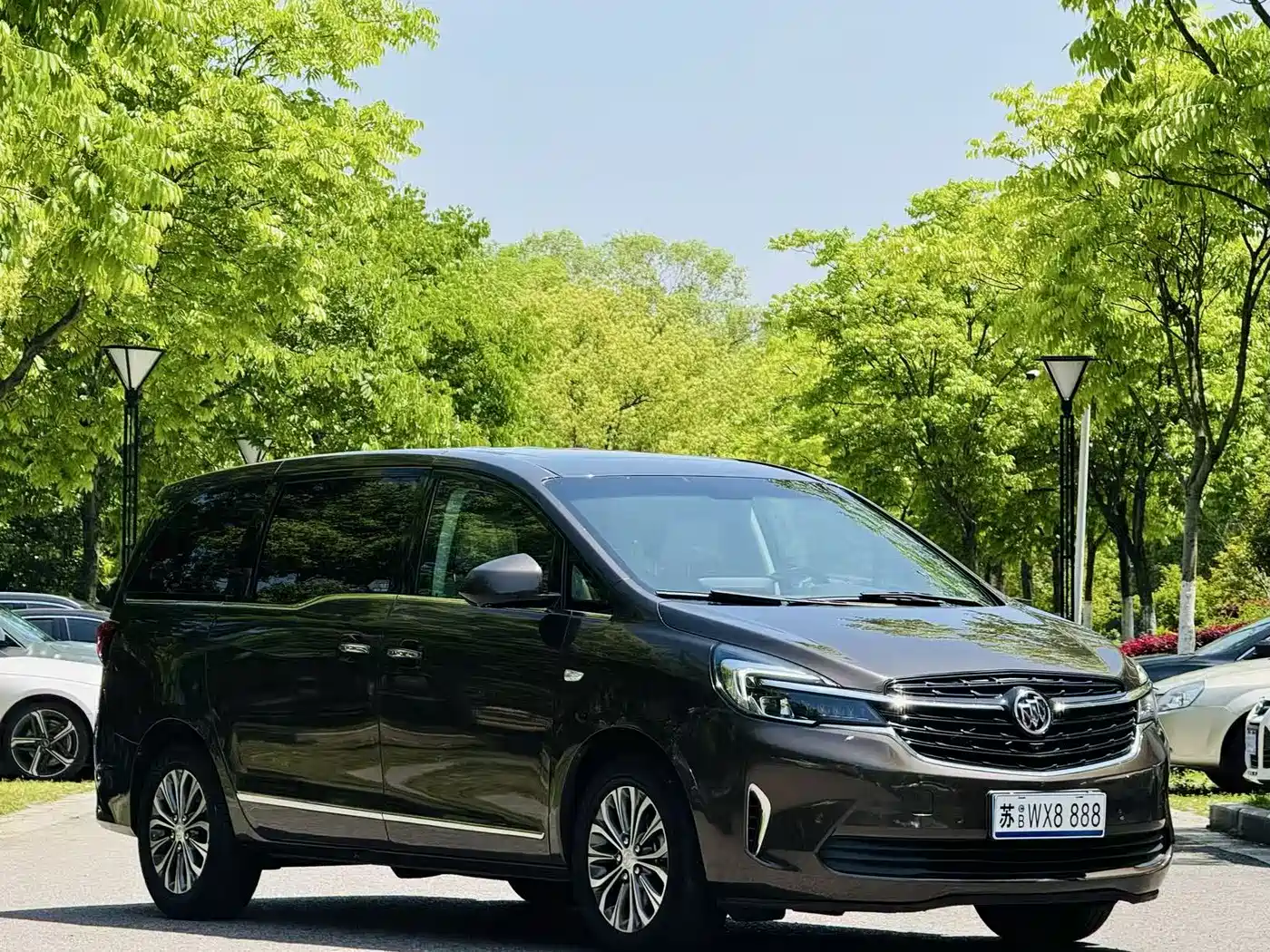 Buick GL8 2020 Land Business Class 652T Premium фото 2