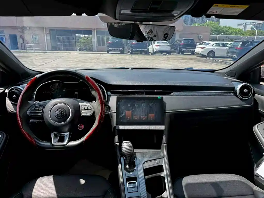 Honda Civic 2021 HATCHBACK 220TURBO CVT Trend Controller фото 6