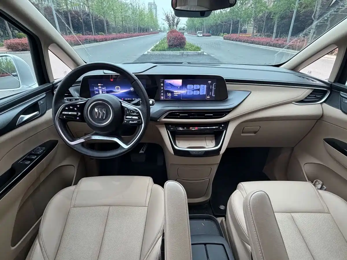 Buick GL8 New Energy 2025 Land Honor Premium Edition 7-Seater фото 10