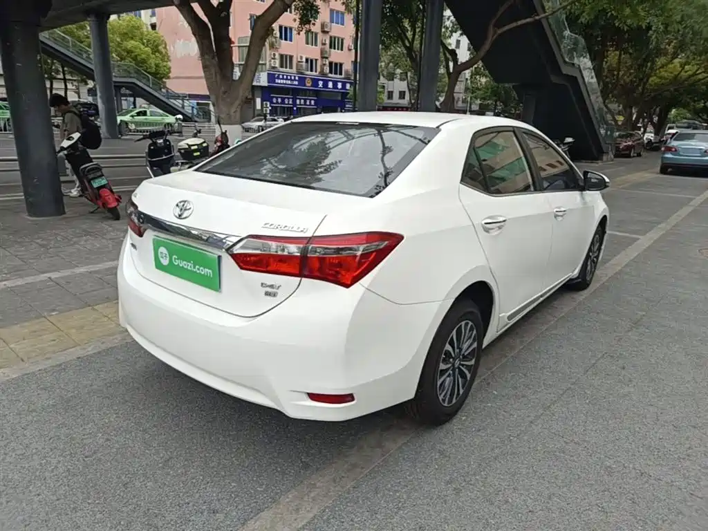 Toyota Corolla 2017 Facelift 1.2T S-CVT GL-i фото 7