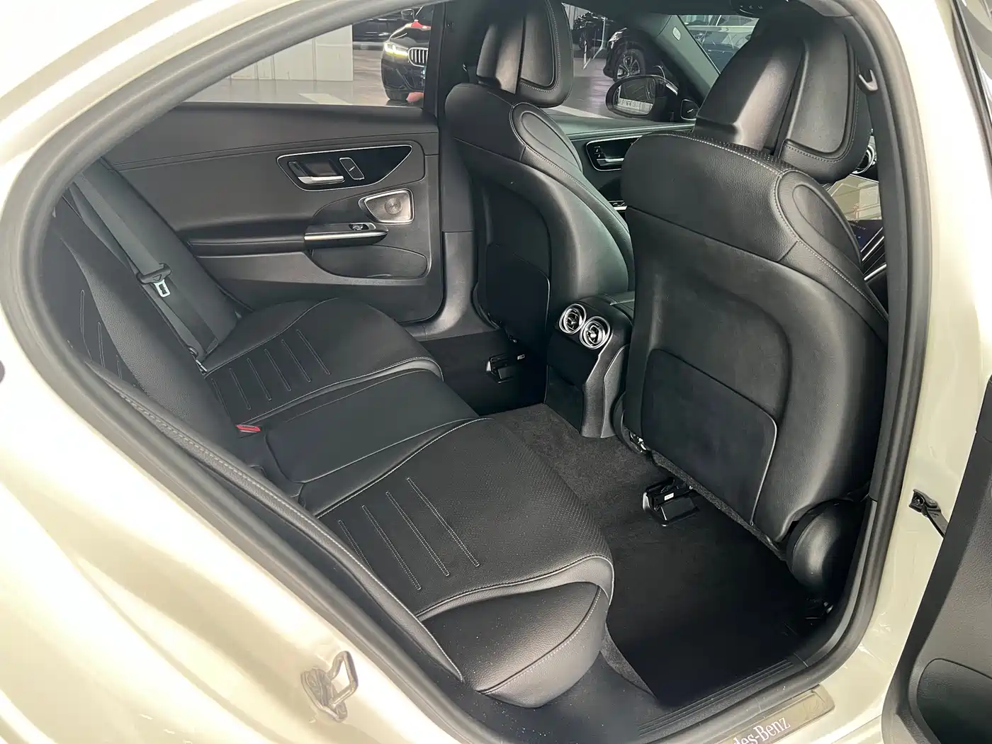 Mercedes-Benz C-Class 2023 C 260 L Night Edition Sport фото 11