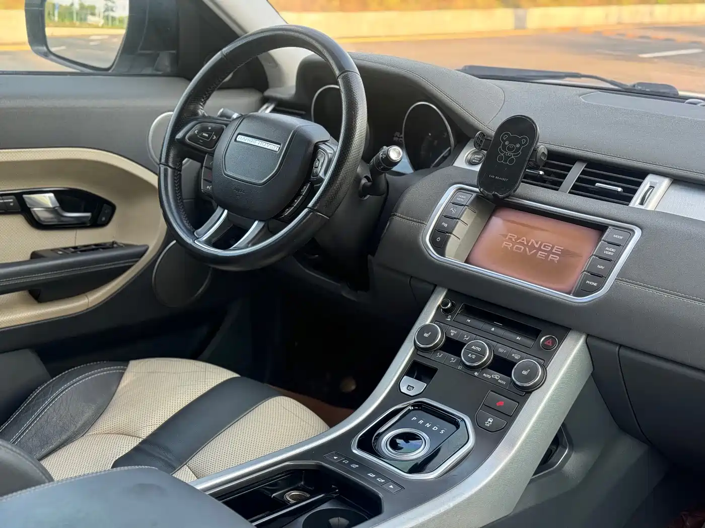 Land Rover Range Rover Evoque (Import) 2013 2.0T 5-door Dynamic Edition фото 17