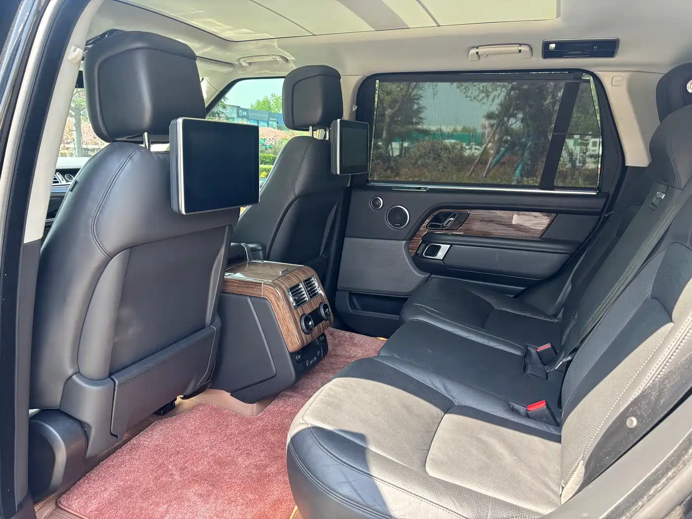 Land Rover Range Rover 2019 3.0 SC V6 Heritage Extended Edition фото 7