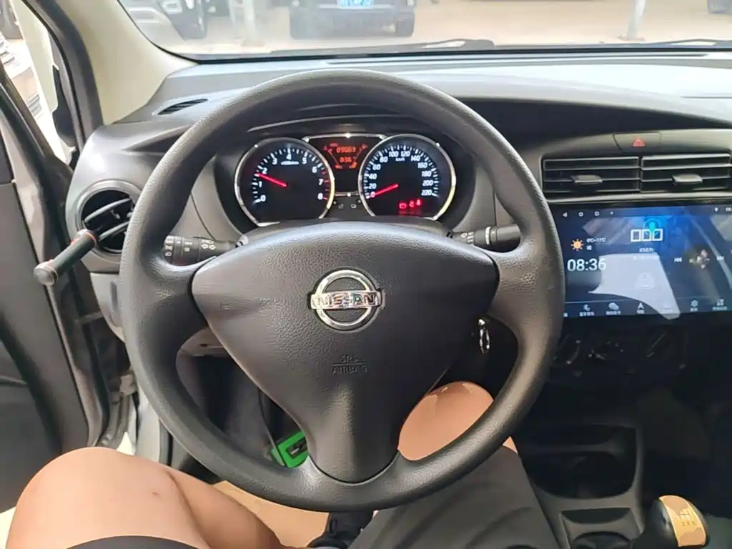 Nissan Livina 2015 2015 1.6XE Manual Comfort Edition