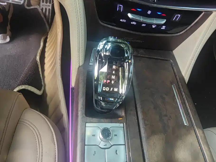 Photo 16 - Cadillac CT6
