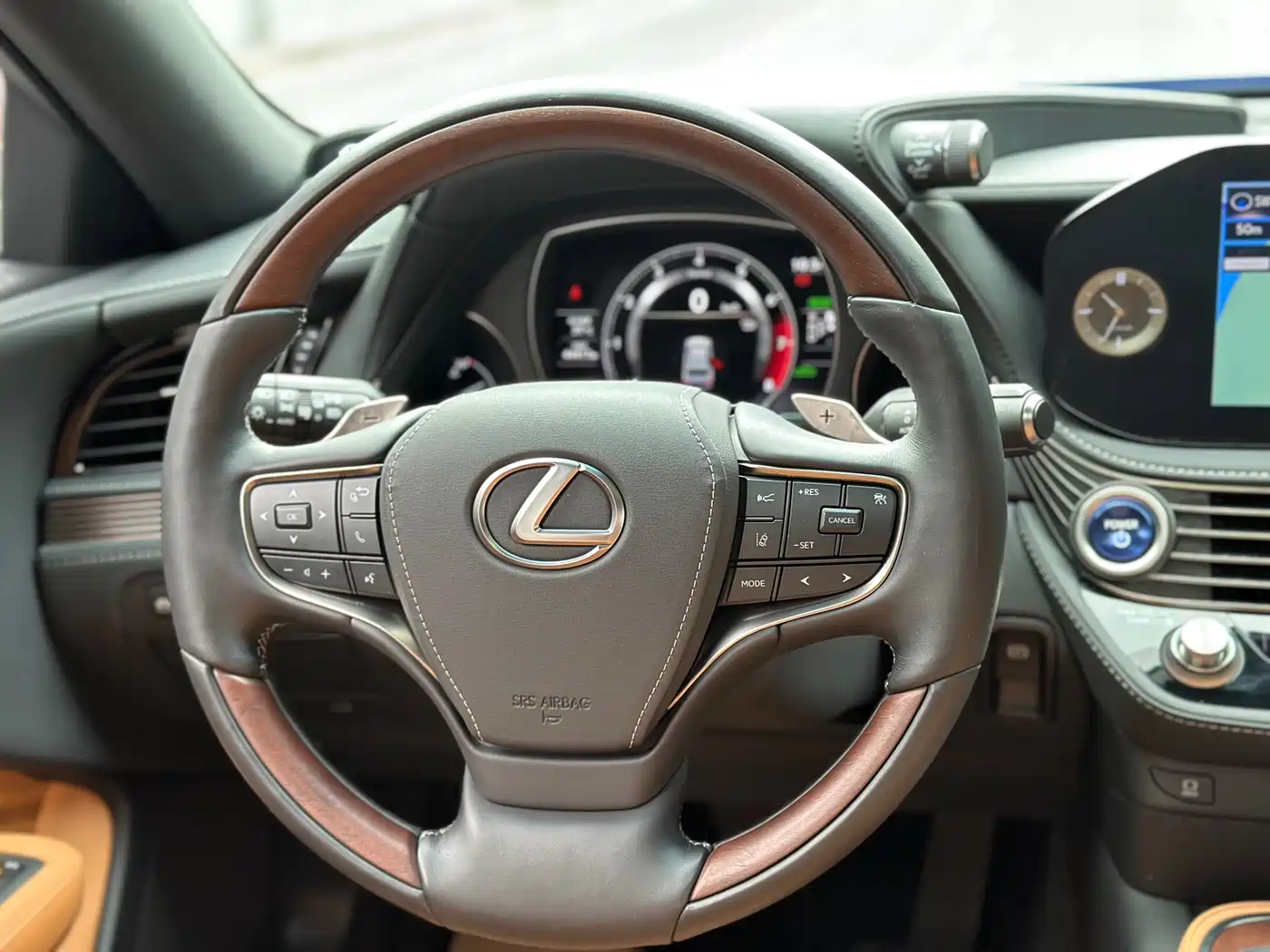 Lexus LS 2022 2021 500h Premium Edition