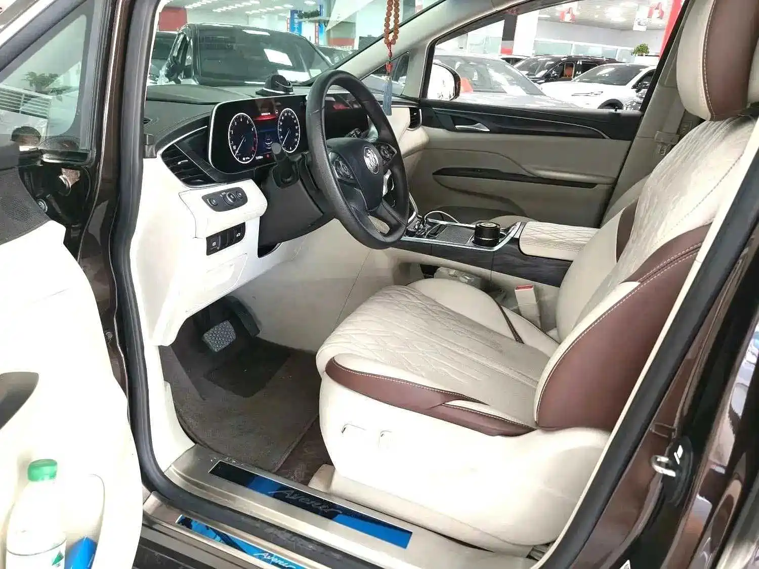 Фото 3 - Buick GL8