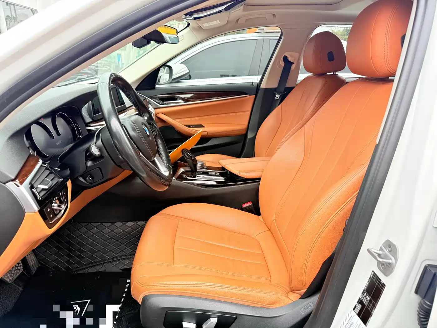 BMW 5 Series 2018 528Li Launch Special Edition фото 4