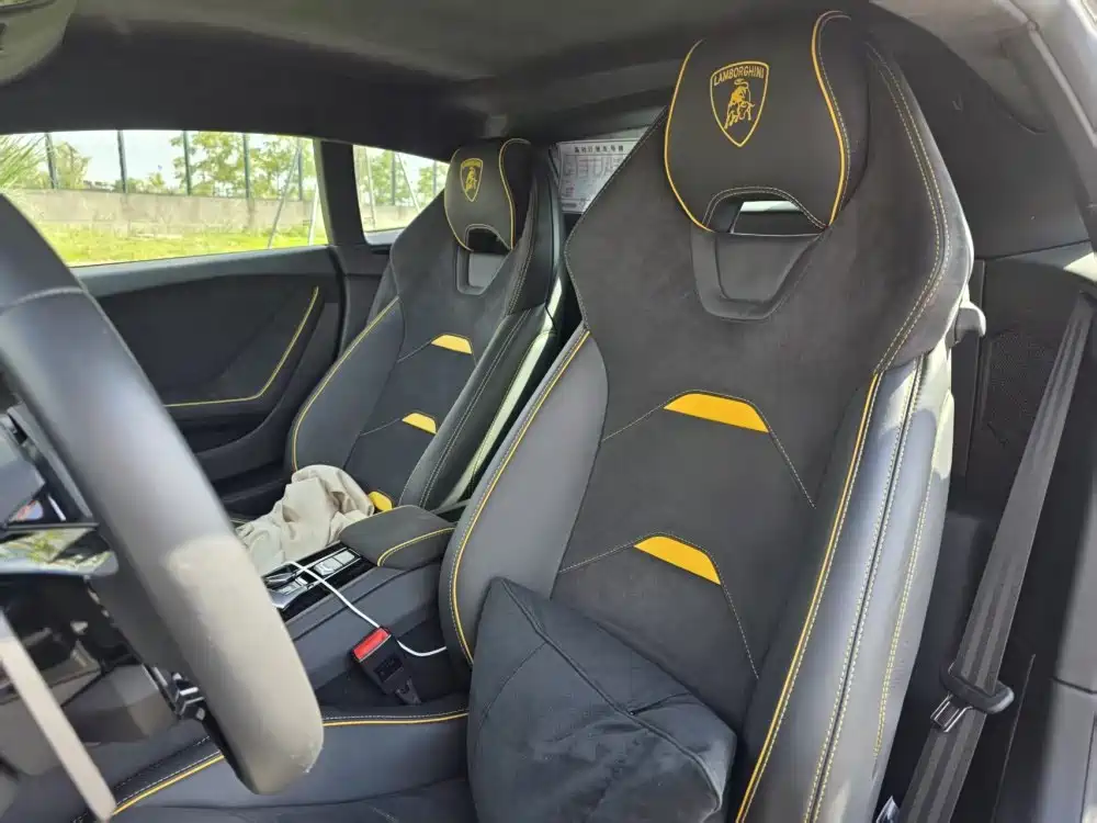 LAMBORGHINI HURACÁN