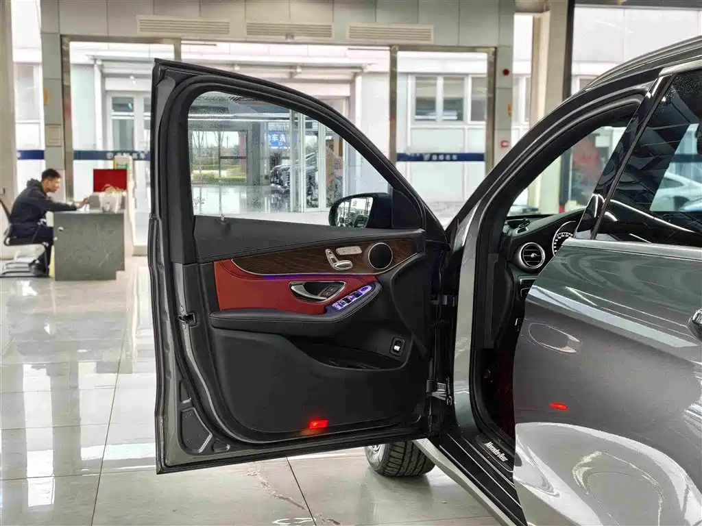 Mercedes-Benz GLC 2020 GLC 260 L 4MATIC Luxury фото 22