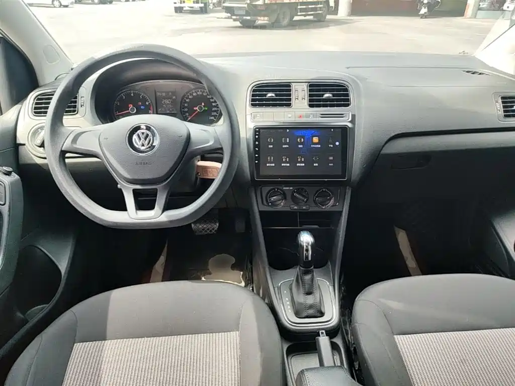 Volkswagen Polo 2018 1.5L Auto Safe Drive фото 9