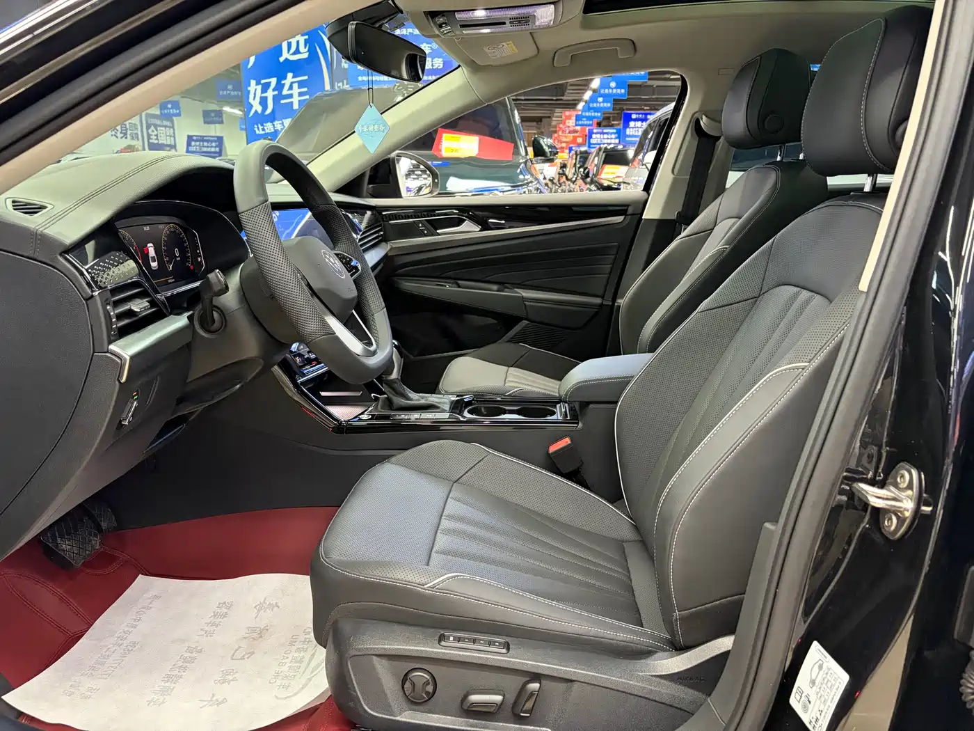 Volkswagen Passat 2024 380TSI Starlight Dragon Soaring Edition фото 8