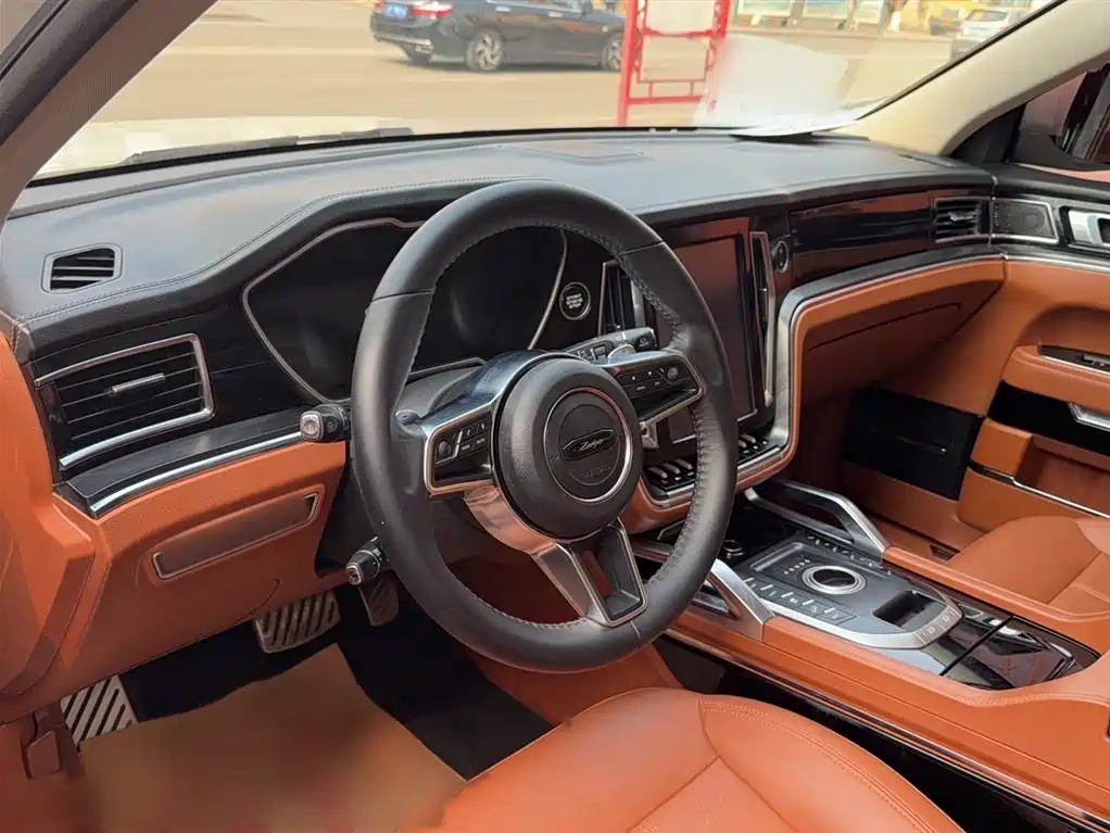 2018 Zotye T700
