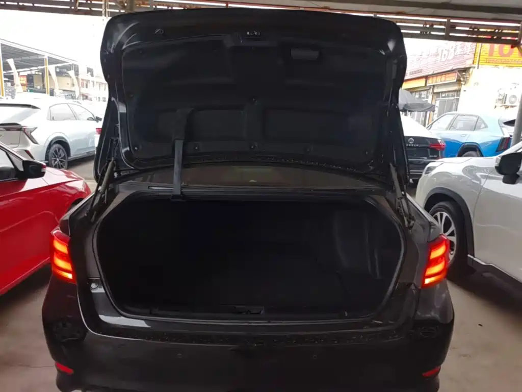Toyota Crown 2019 2018 2.0T Sport Edition