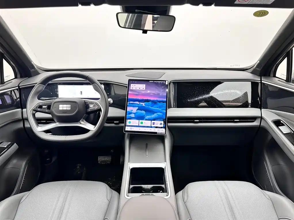 Geely Galaxy Galaxy L7 2025 Model EM-i 115km Long Range Edition фото 10
