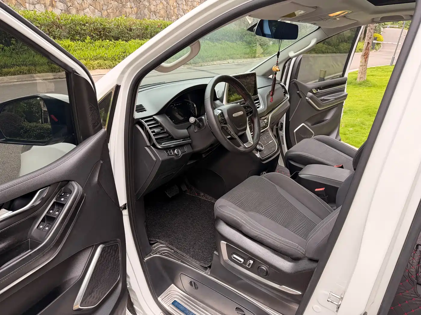 SAIC Maxus Maxus G20 2021 PLUS 2.0T Diesel Automatic Luxury Edition фото 8