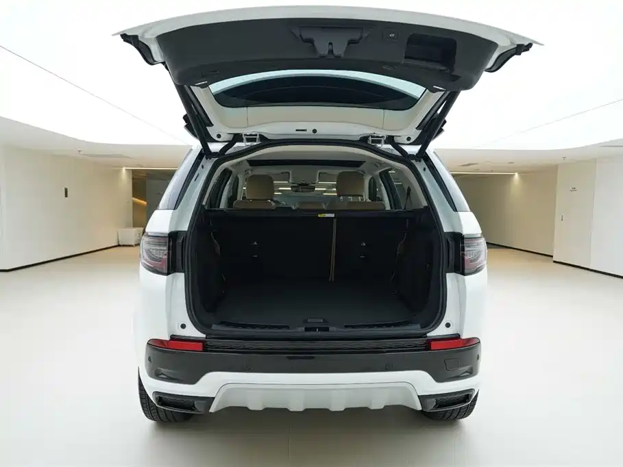 Land Rover Discovery Sport 2025 249PS Performance Tech Edition фото 6