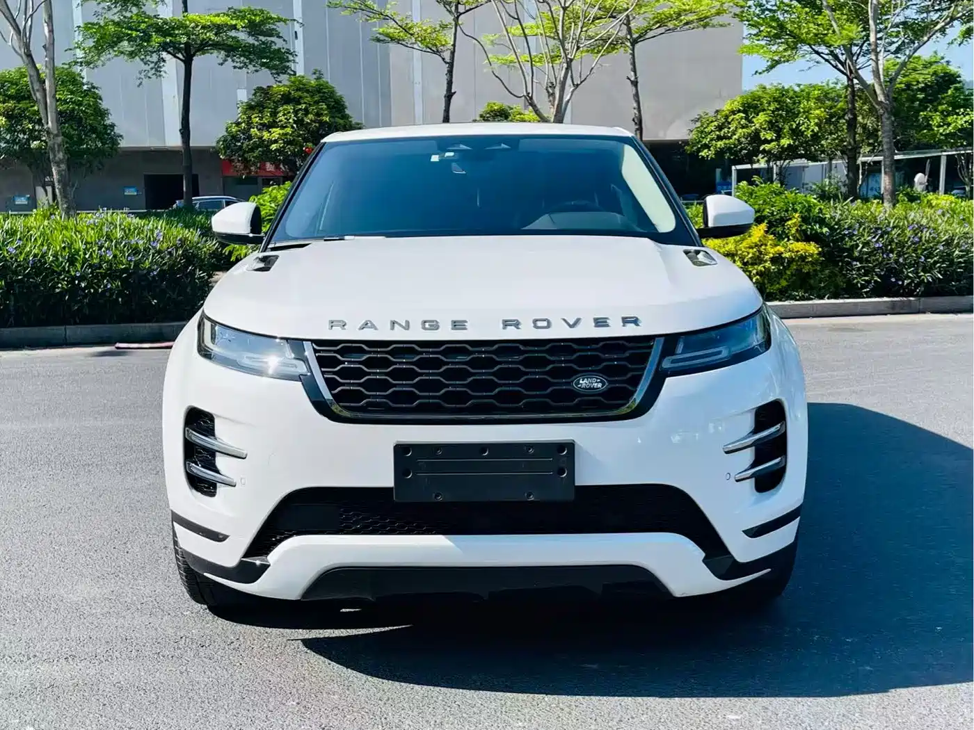 Land Rover Range Rover Evoque 2021 Range Rover Evoque L 249PS R-Dynamic S Performance Edition фото 2