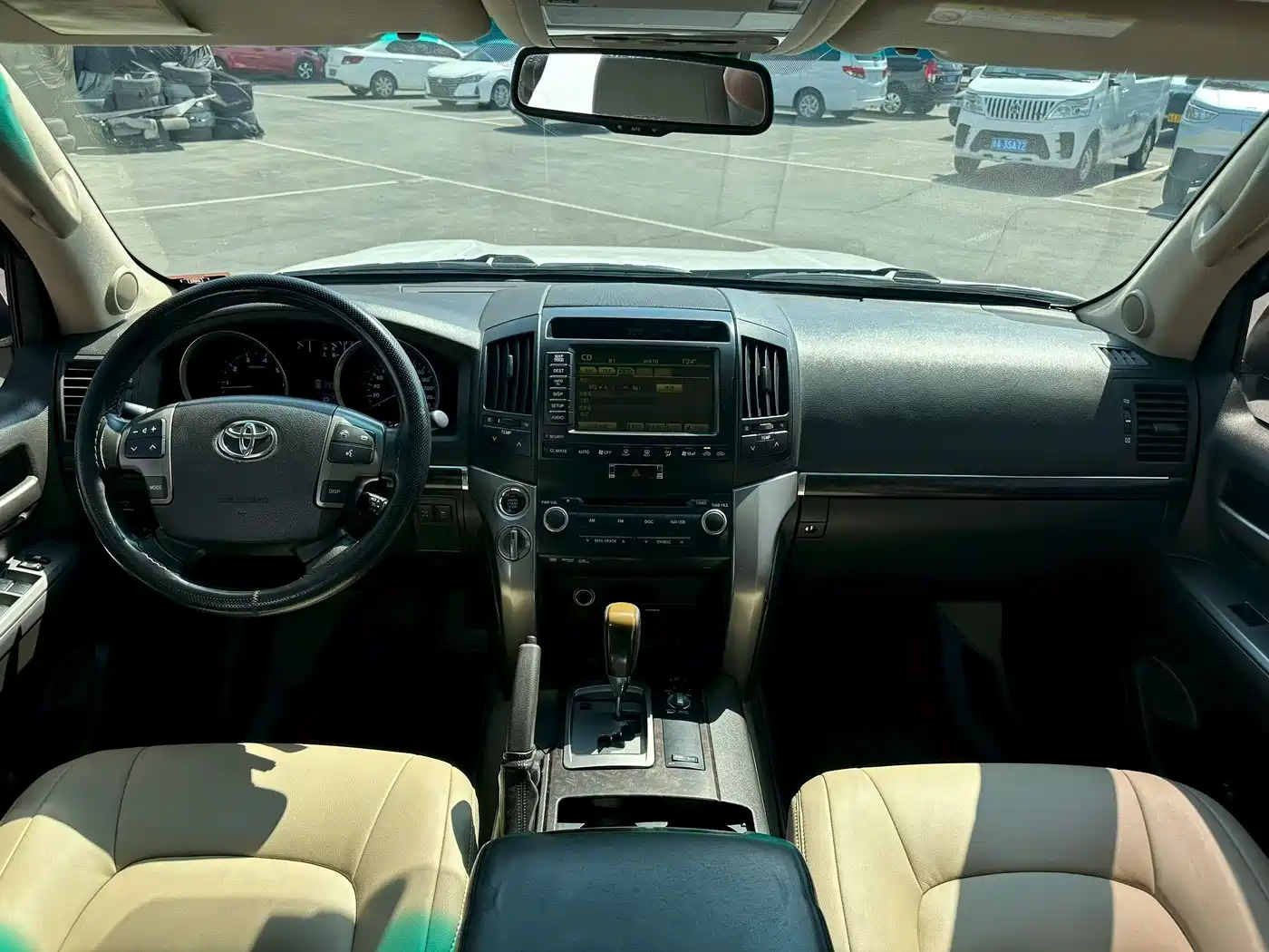 Toyota Land Cruiser 2010 Model 4.7L Automatic VX фото 5