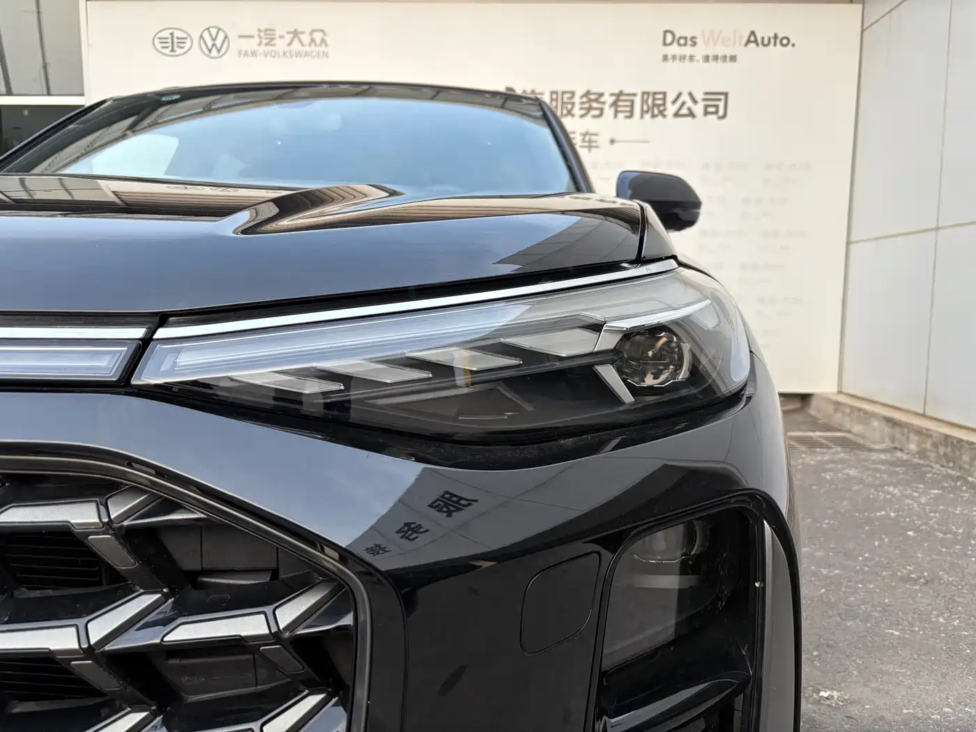 AUDI Q6