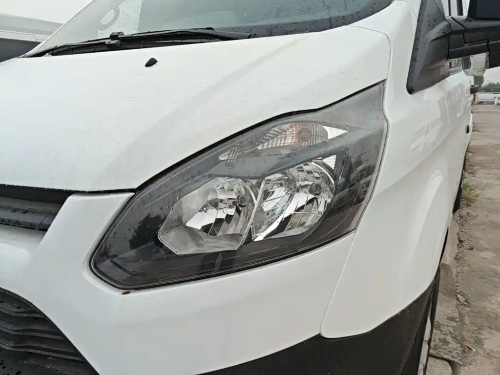 Ford Transit 2021 2019 2.0T Diesel Multi-Purpose Commercial Vehicle Medium Wheelbase Medium Roof 6-Seater China VI