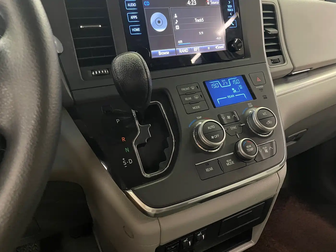 Toyota Sienna 2016 2015 3.5L 2WD LE