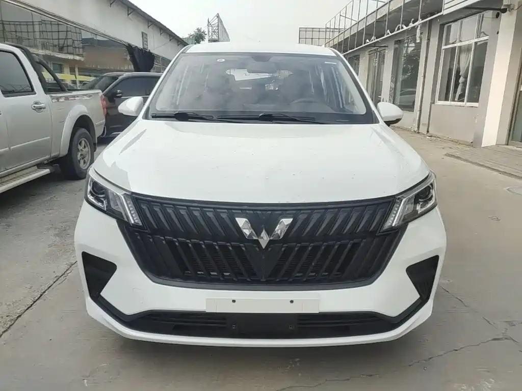 Wuling Motors Wuling Jiachen 2023 2022 1.5L Manual Joy Elite